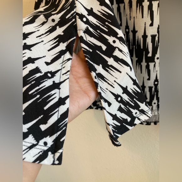 LuLaRoe Disney Perfect T in Black and White Castle Print - Picture 8 of 10